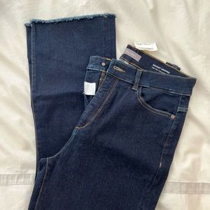 DL1961 Bridget Cropped 30